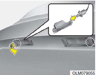 Hyundai ix35. Glühlampe der Kennzeichenbeleuchtung ersetzen